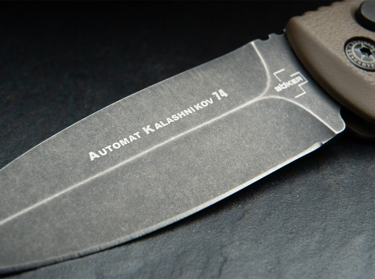 Kapesní nůž Böker Plus AKS-74 Brown Dagger Smokewash