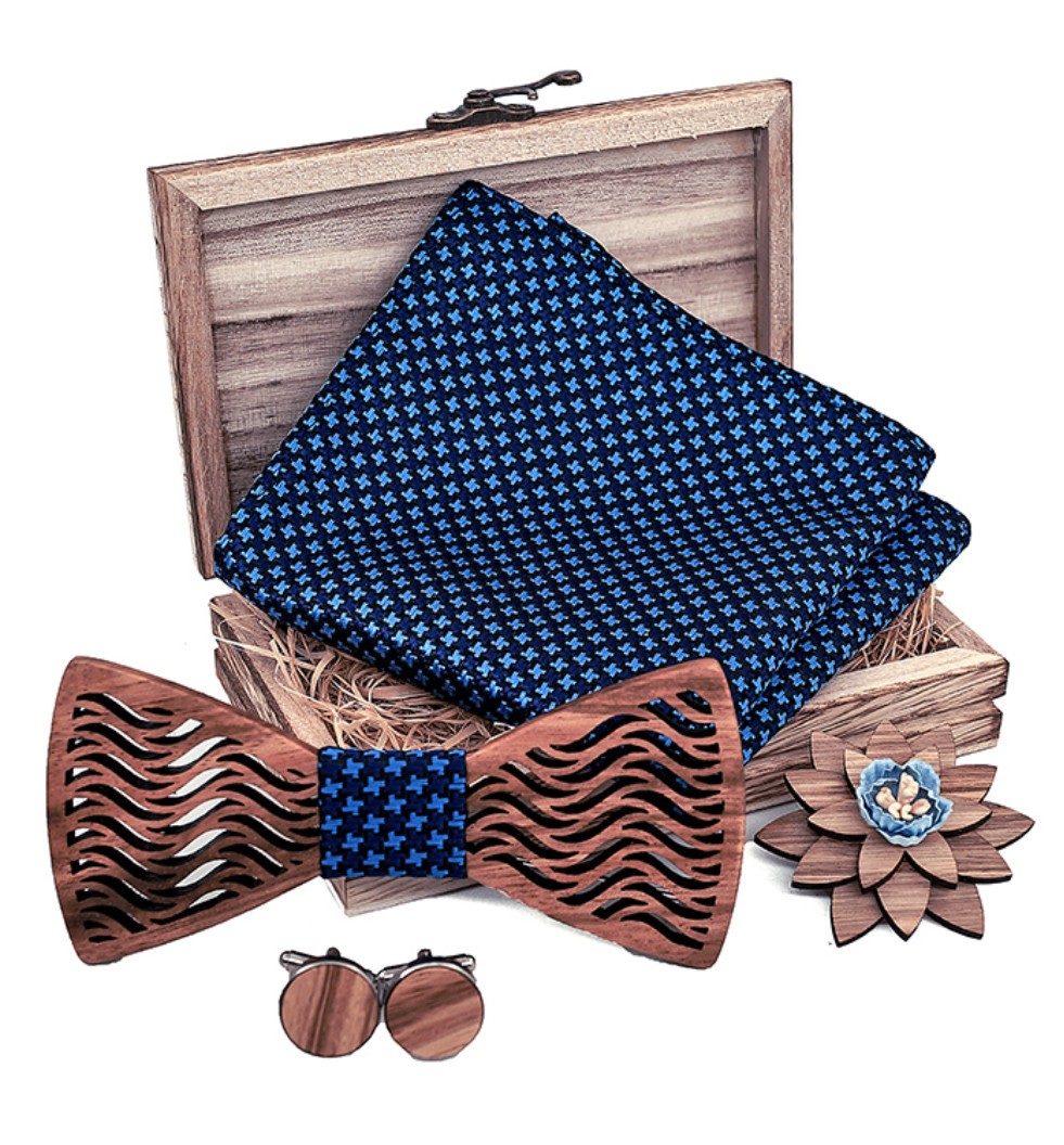 Dřevěný motýlek s kapesníčkem a knoflíčky 709203