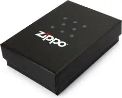 Benzínový zapalovač Zippo Bomb Babe