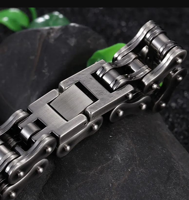 Náramek z chirurgické oceli - design motocyklový