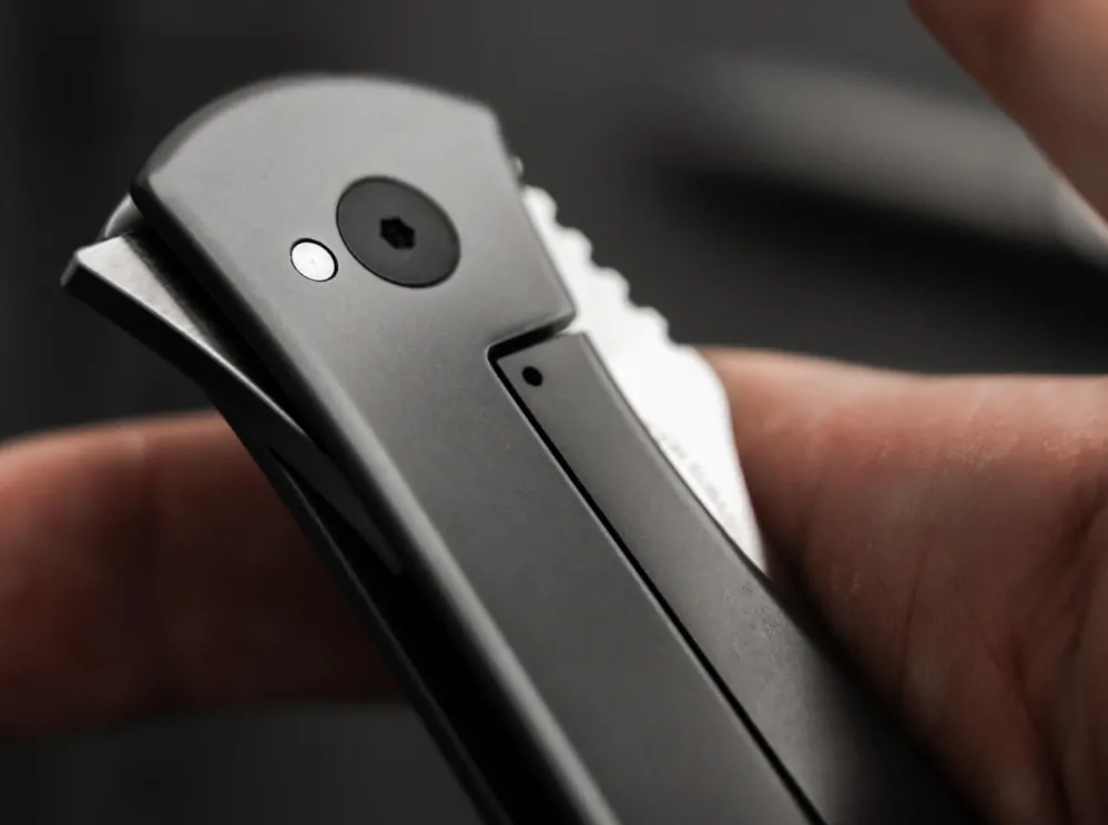 Zavírací Nůž Böker Plus The Escort 01BO638