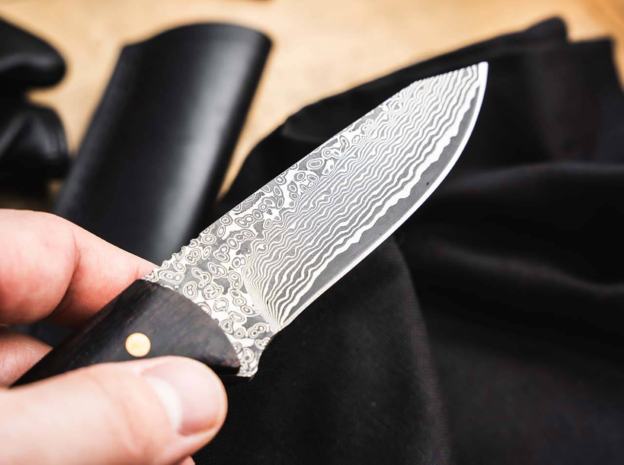 Nůž s pevnou Damaškovou čepelí Vernery Damast Knife