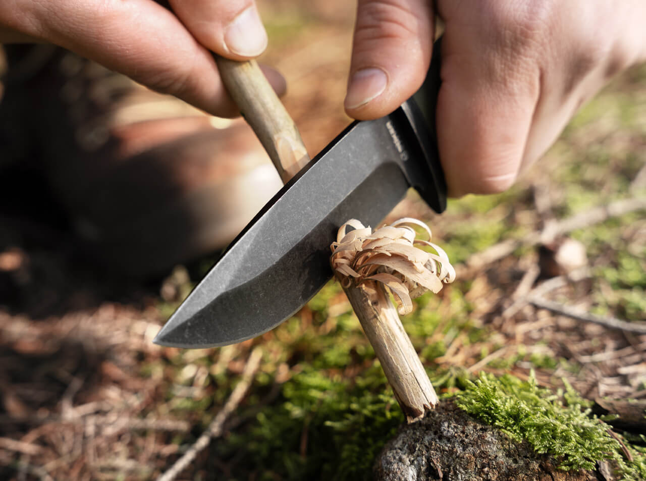 Nůž s pevnou čepelí Bushcraft Drop