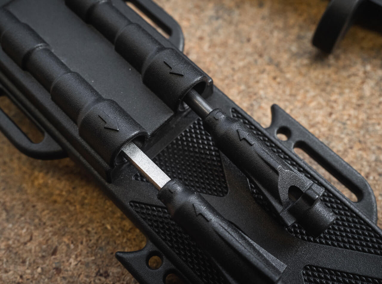 Nůž s pevnou čepelí M-Spec Survival Knife